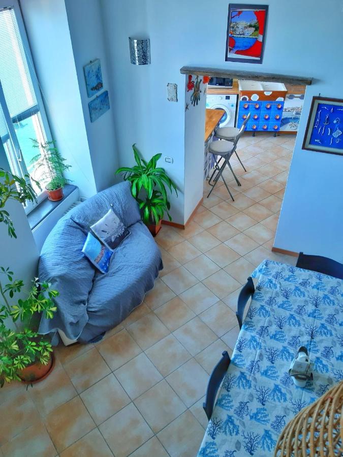 プロチーダLa Casa Azzurraアパートメント エクステリア 写真