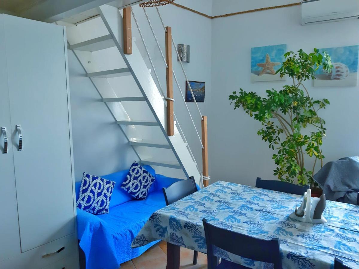 プロチーダLa Casa Azzurraアパートメント エクステリア 写真